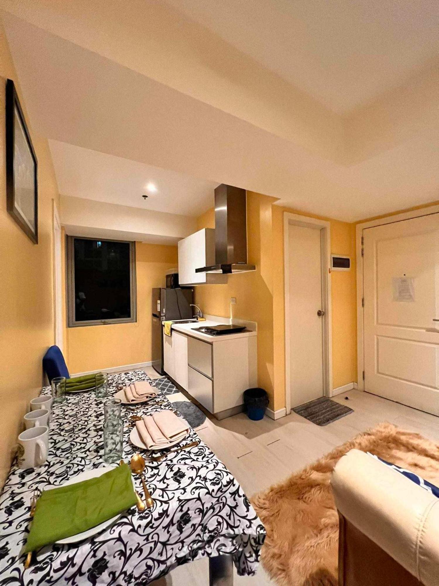 Beach Front Living In The Heart Of The City, Azure Residences Manille Extérieur photo